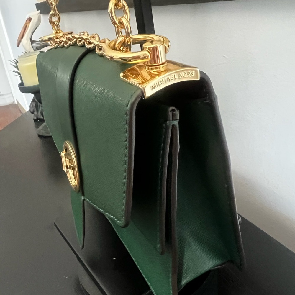 MICHAEL KORS
Greenwich Small Saffiano Leather Crossbody Bag - Picture 7 of 10